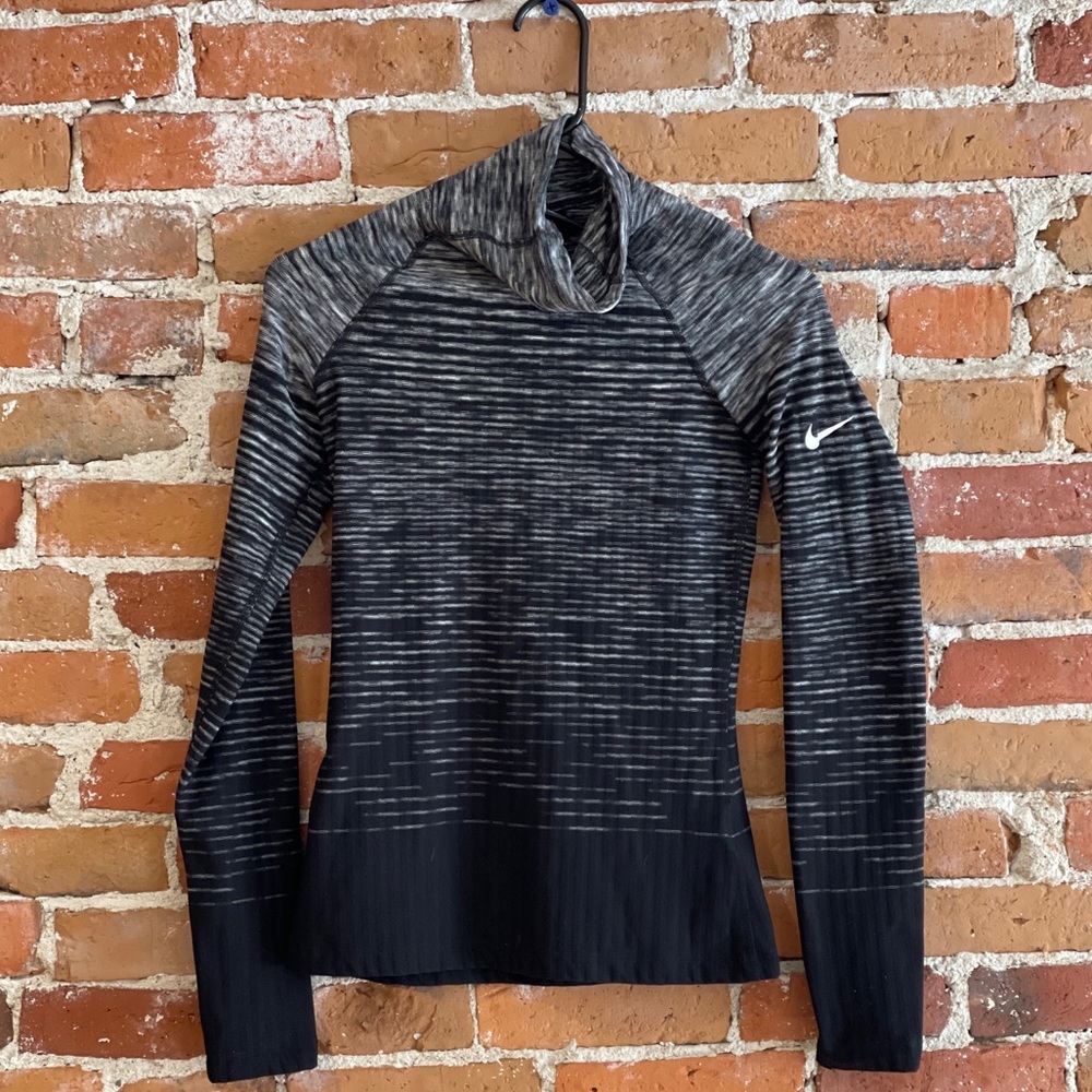 Nike hyperwarm long-sleeve training top